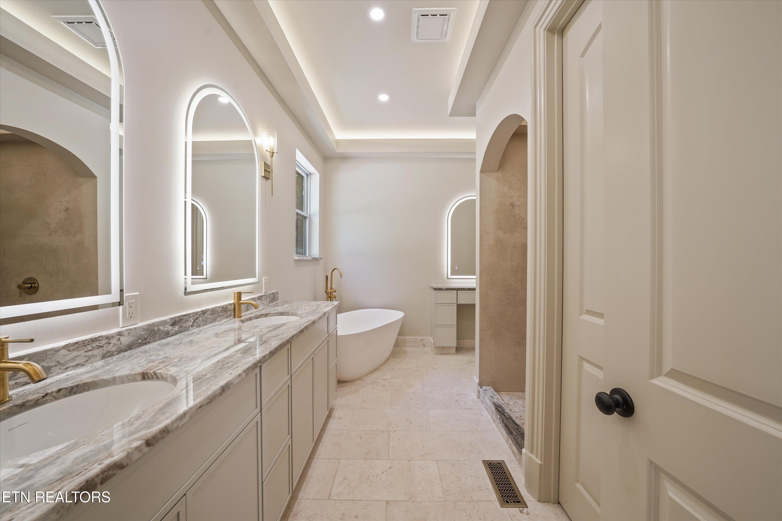 4717 Colonial Harbor Drive