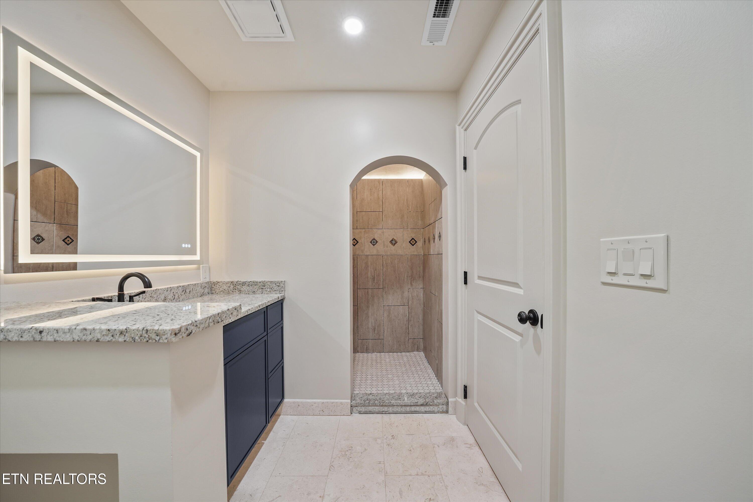 4717 Colonial Harbor Drive