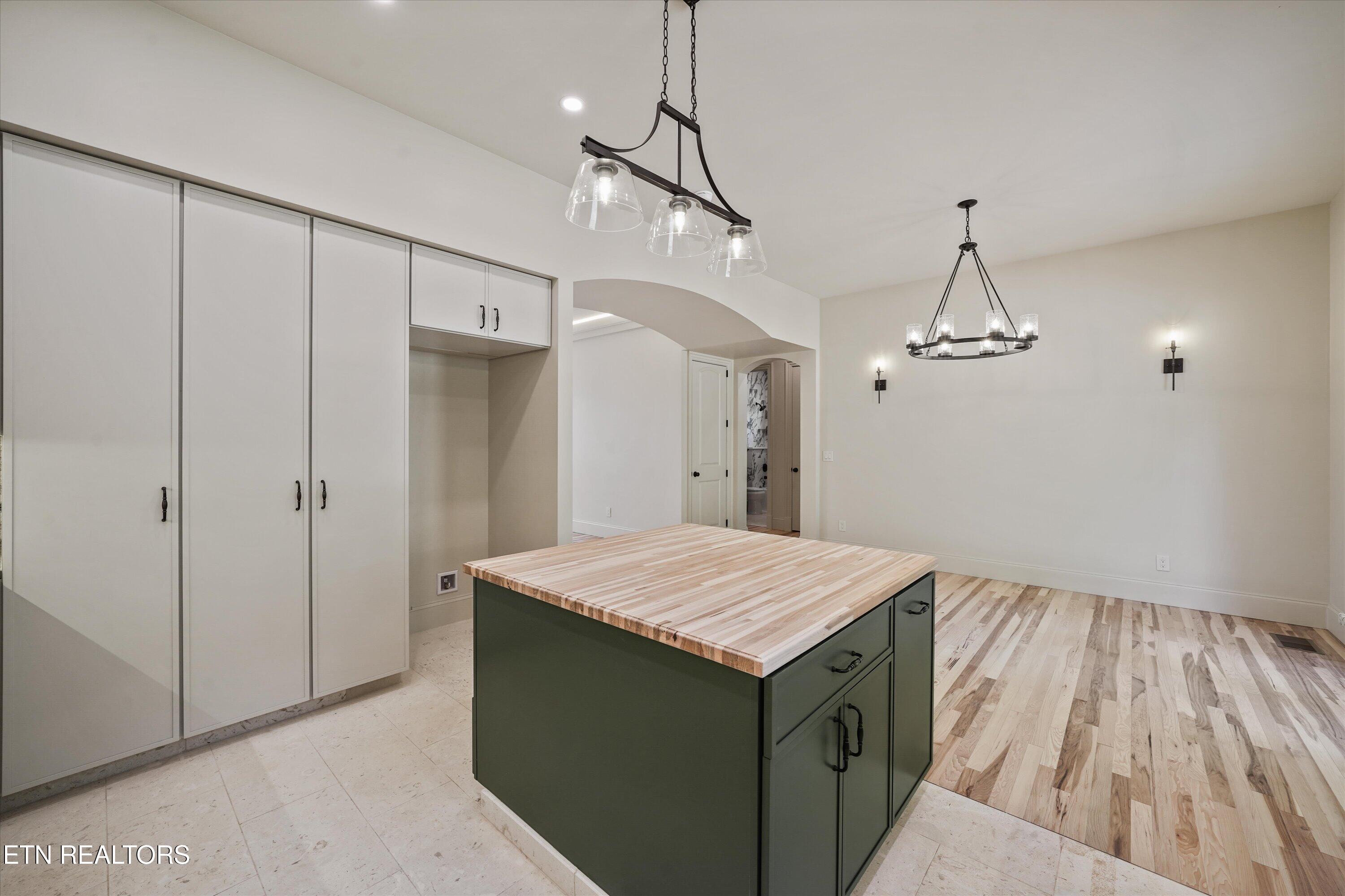 4717 Colonial Harbor Drive