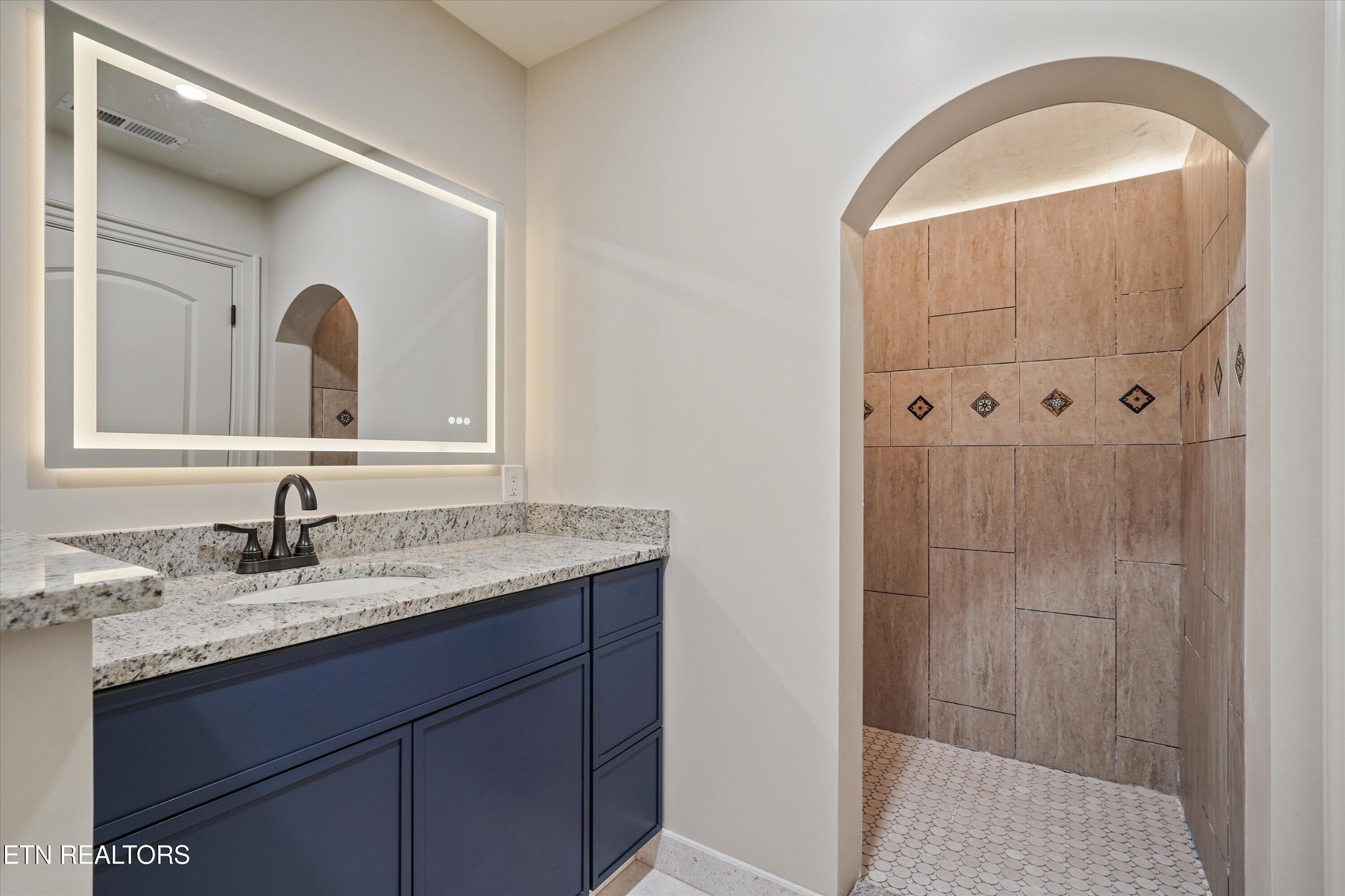 4717 Colonial Harbor Drive