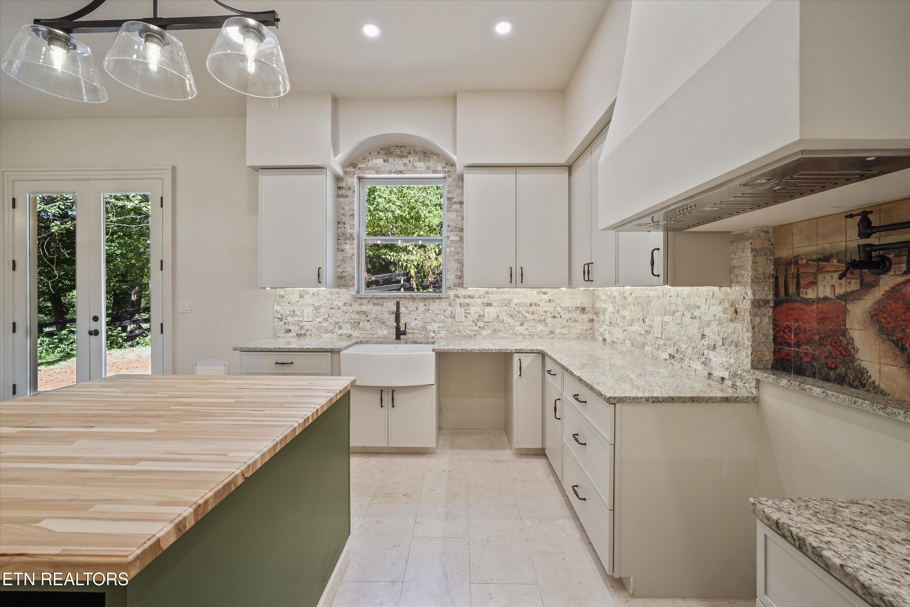 4717 Colonial Harbor Drive