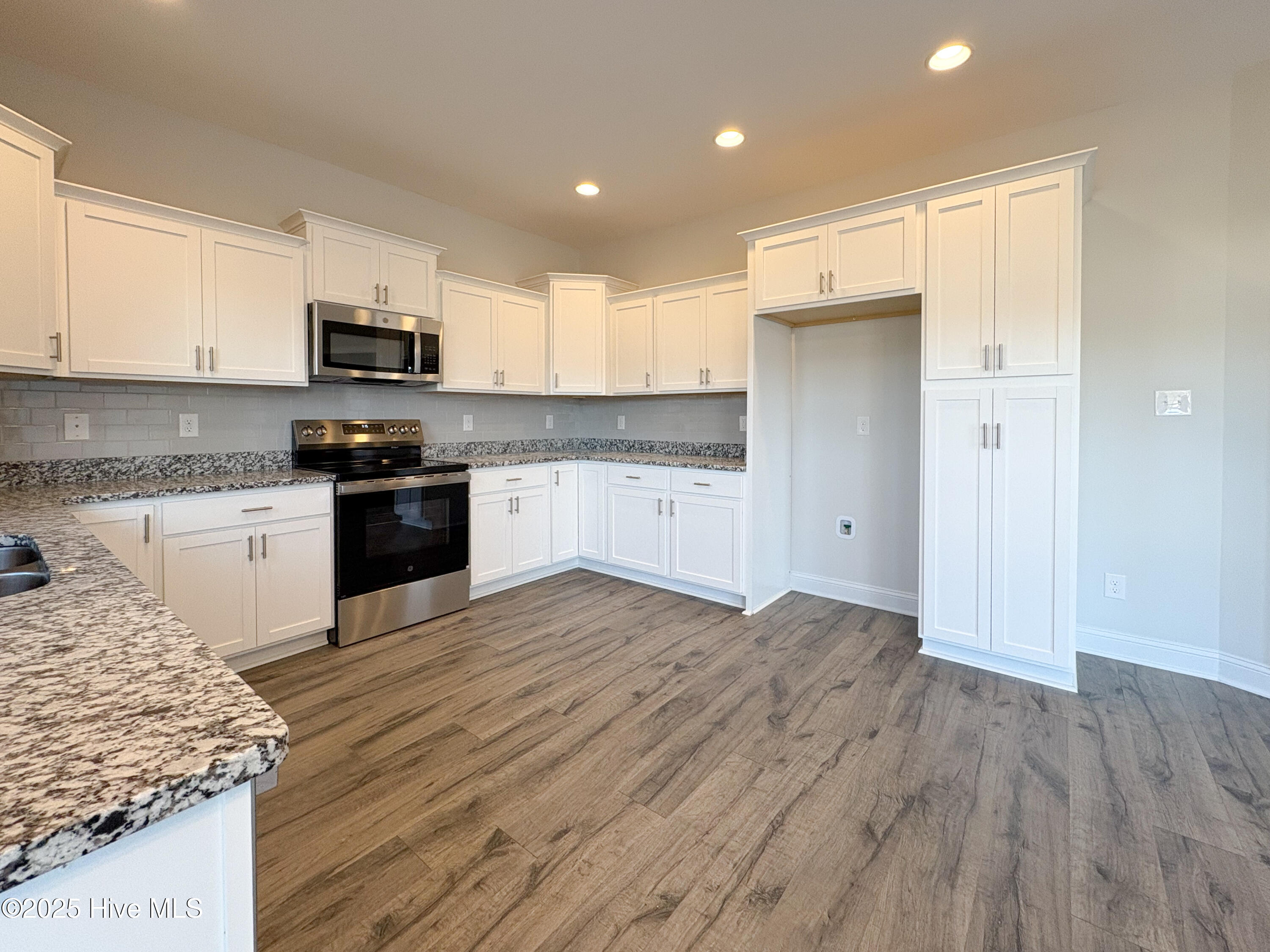 466 Pebble Shore Drive