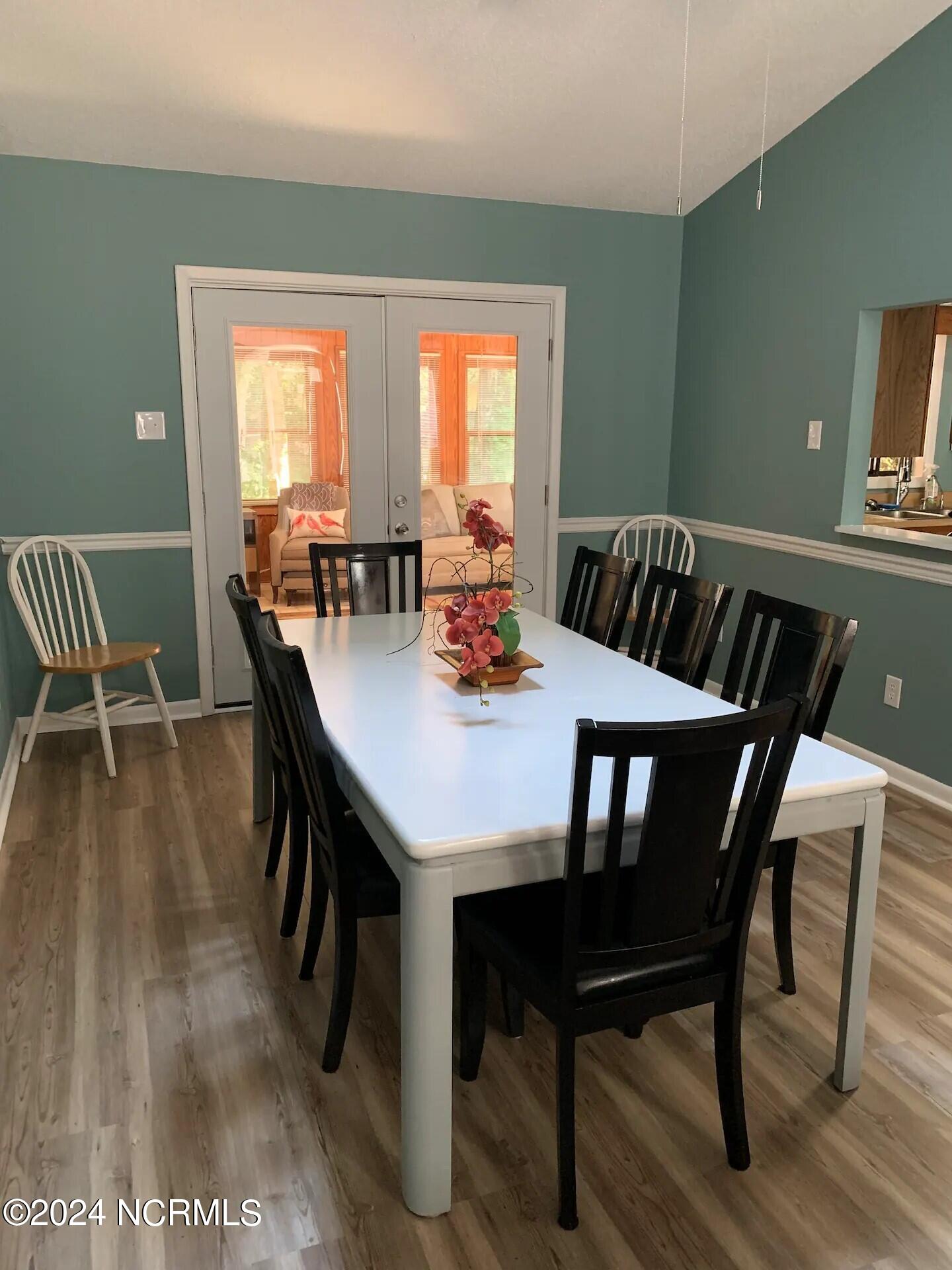 255 Oakleaf Drive