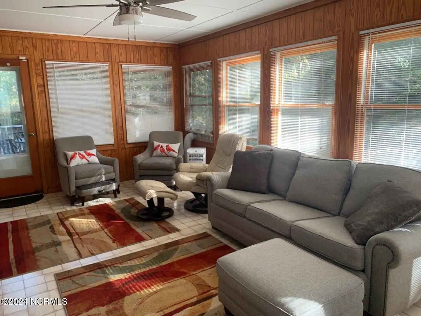 255 Oakleaf Drive