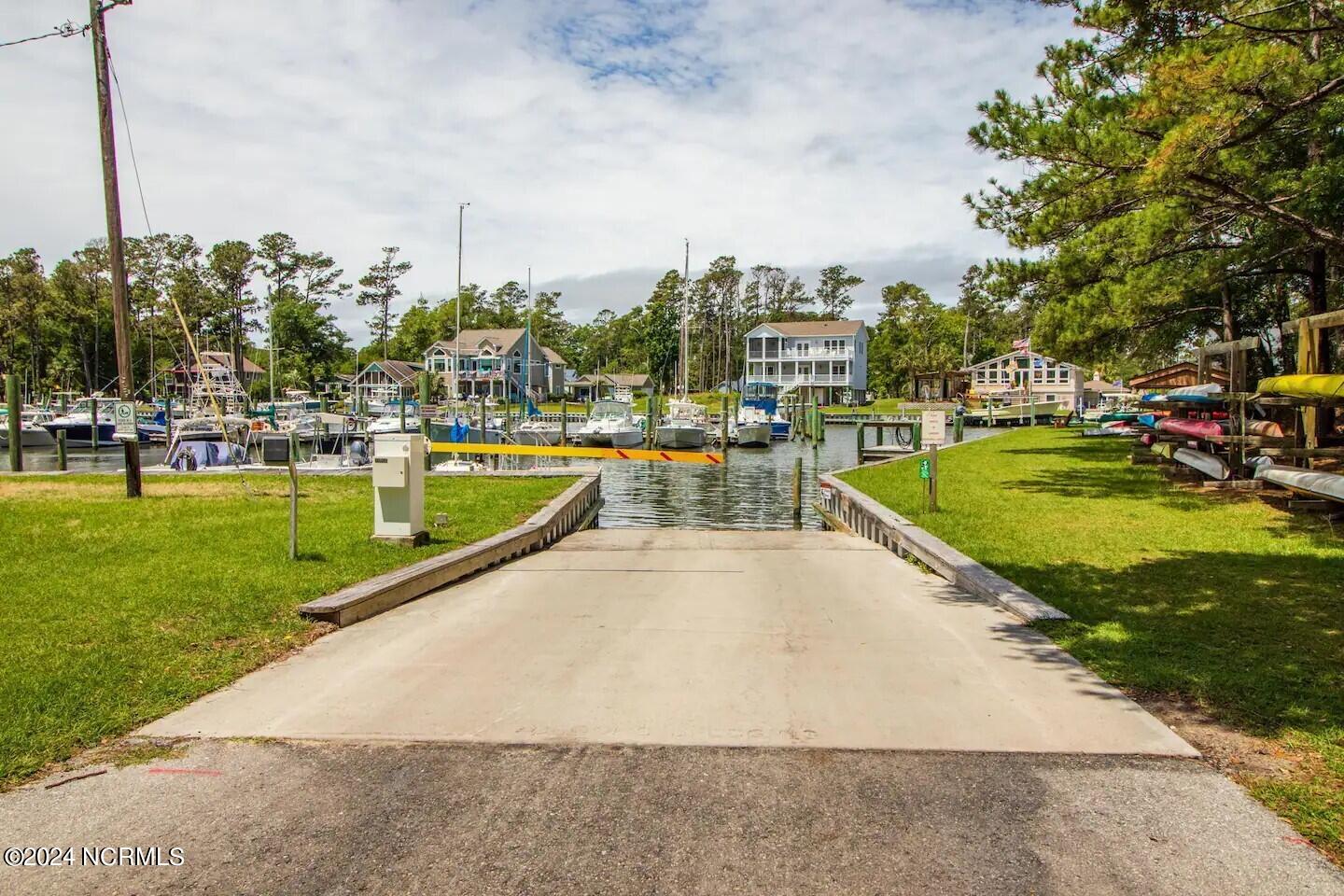 255 Oakleaf Drive