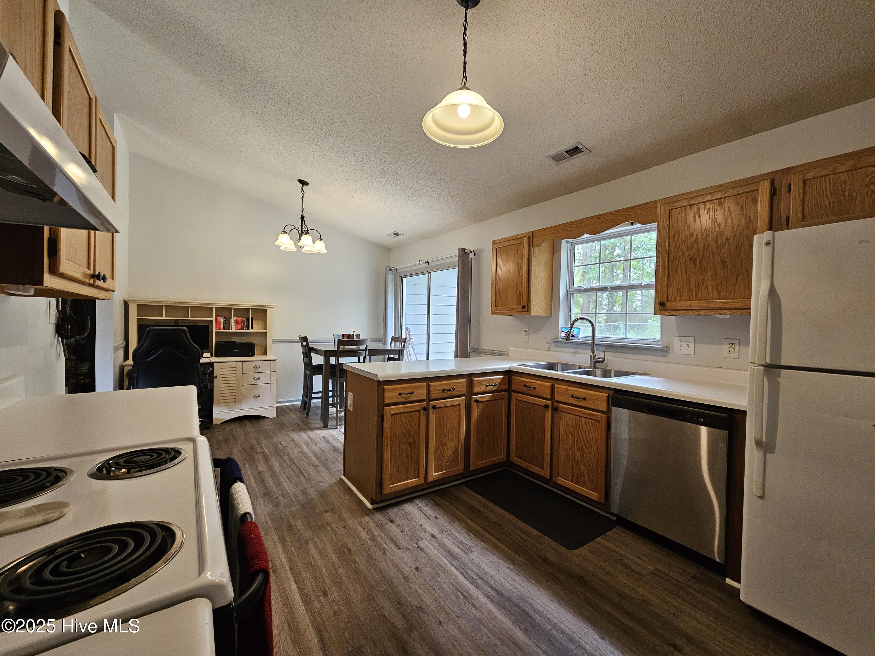 501 Greenleaf Court