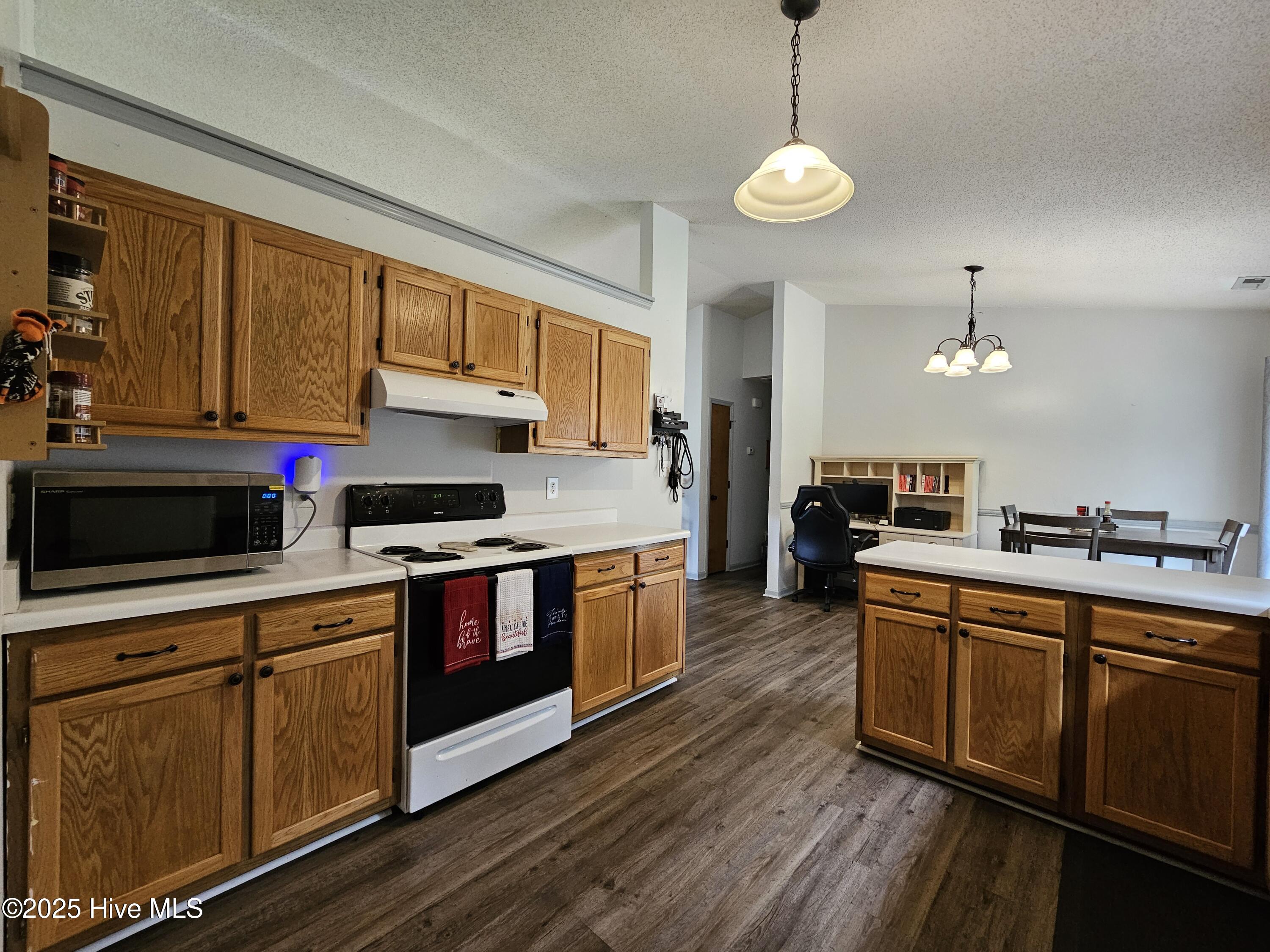 501 Greenleaf Court