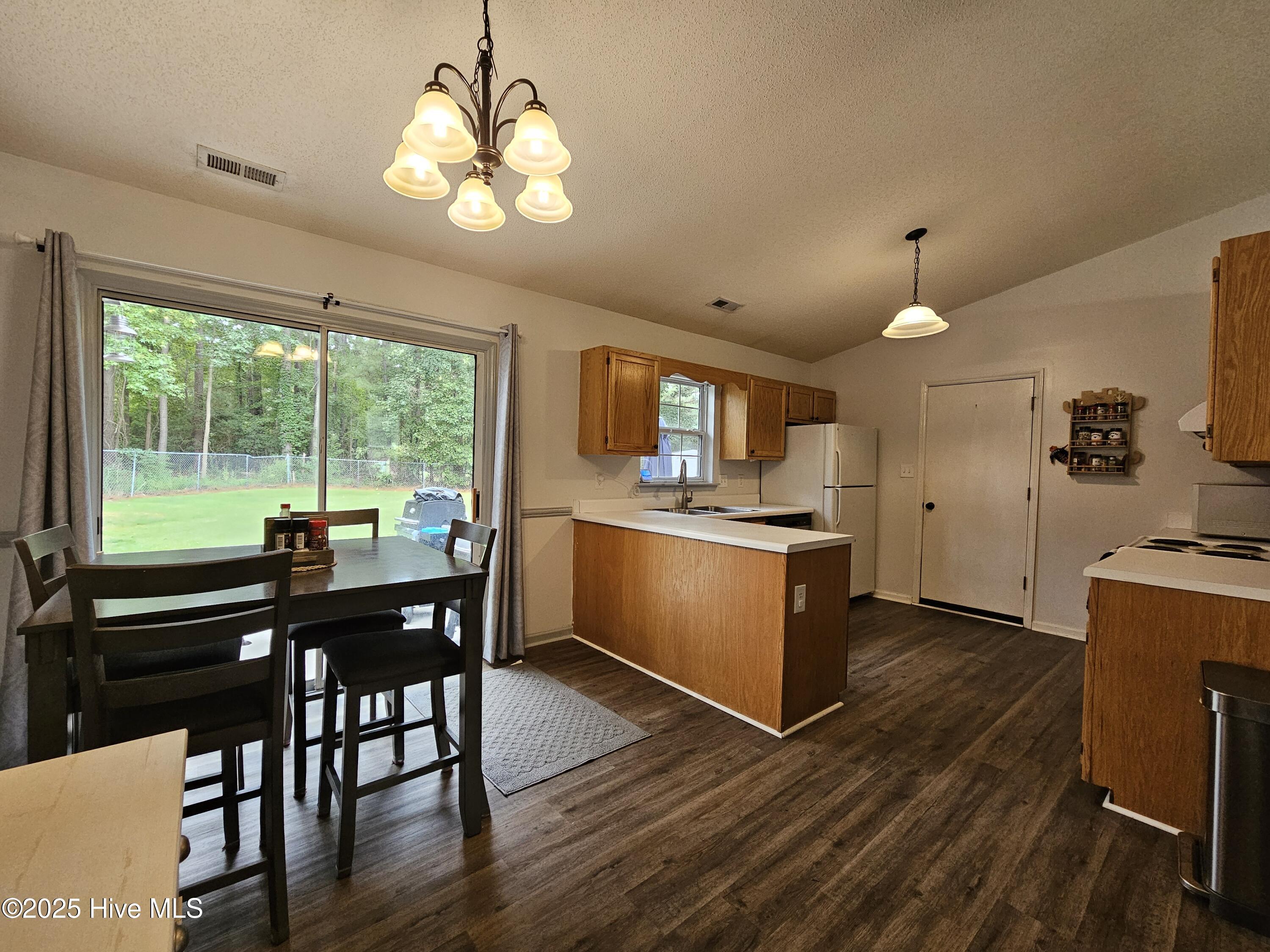 501 Greenleaf Court