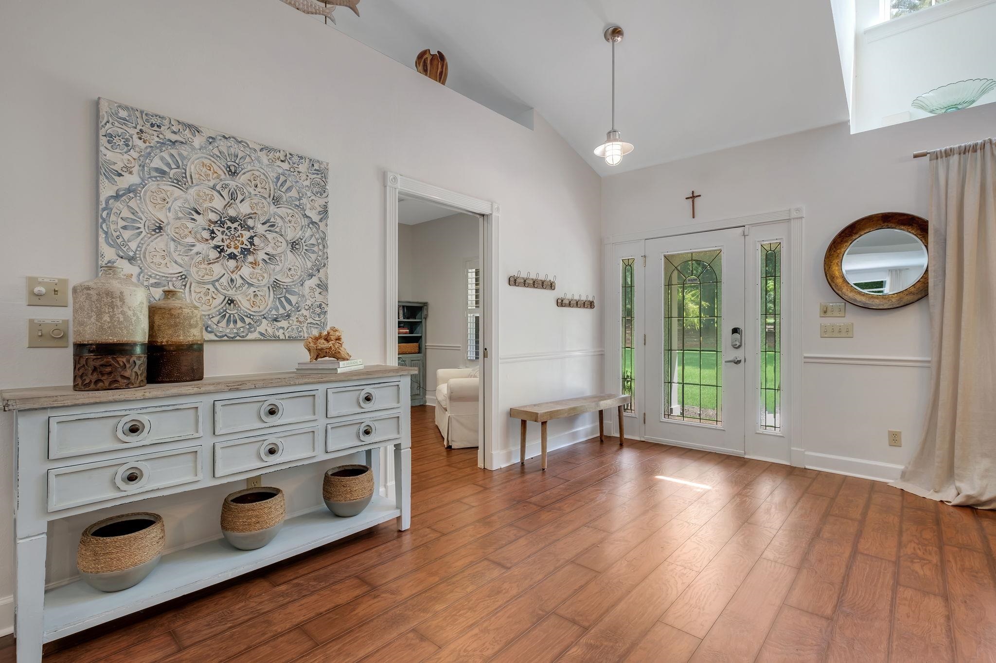 7433 Creekridge Circle