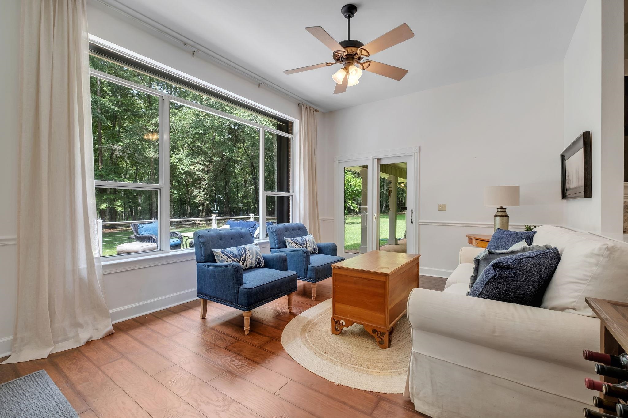 7433 Creekridge Circle