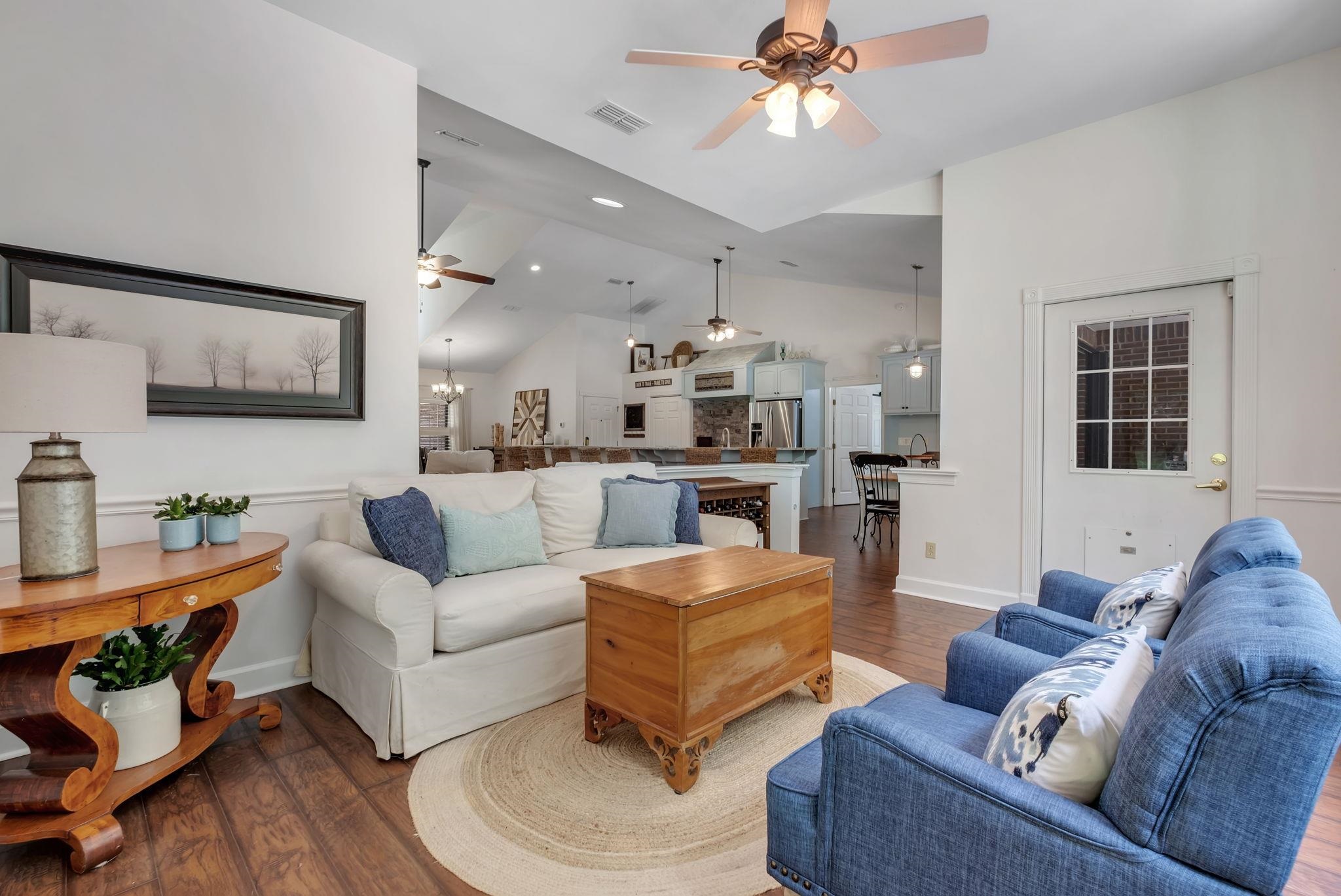 7433 Creekridge Circle