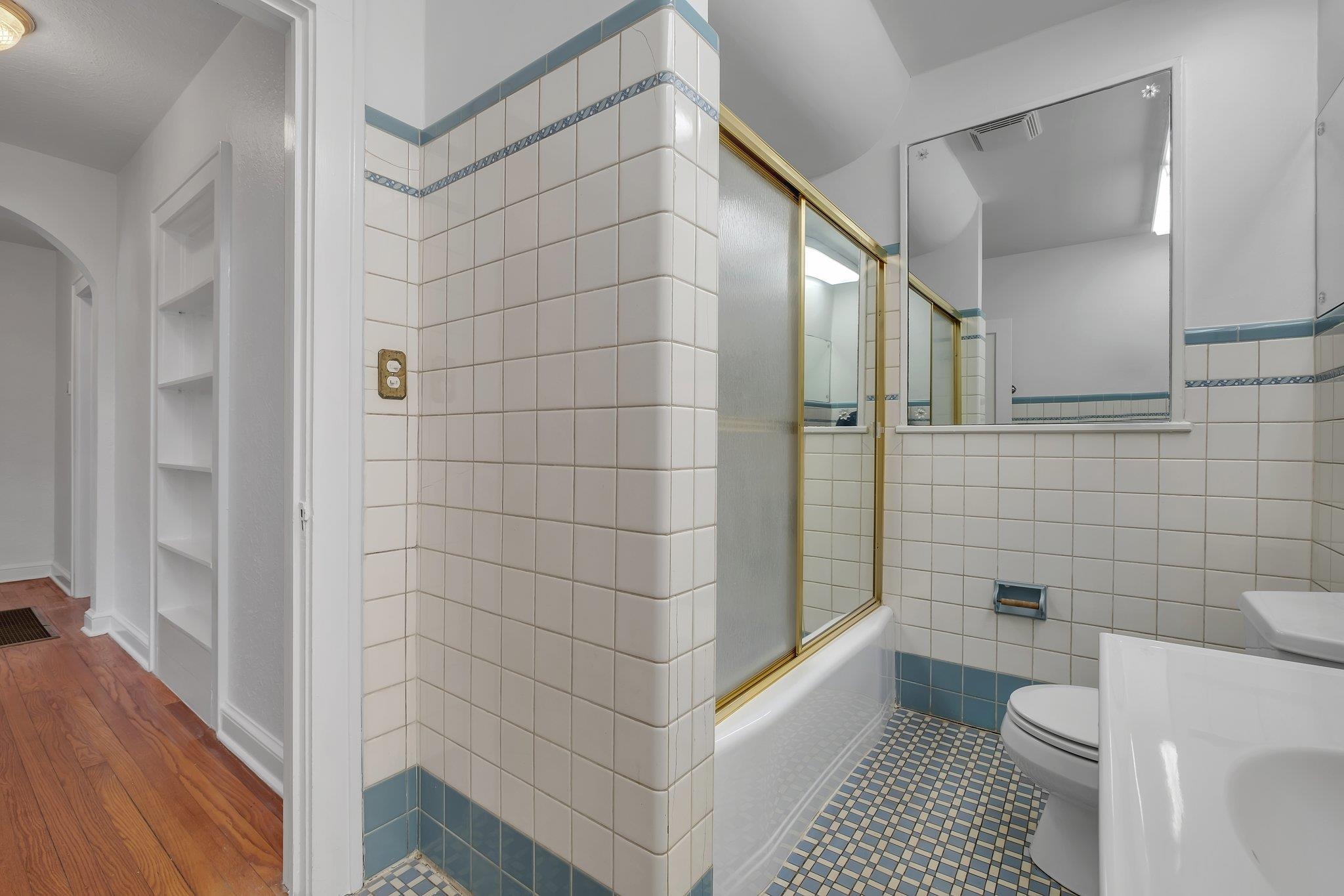 1304 Mitchell Avenue