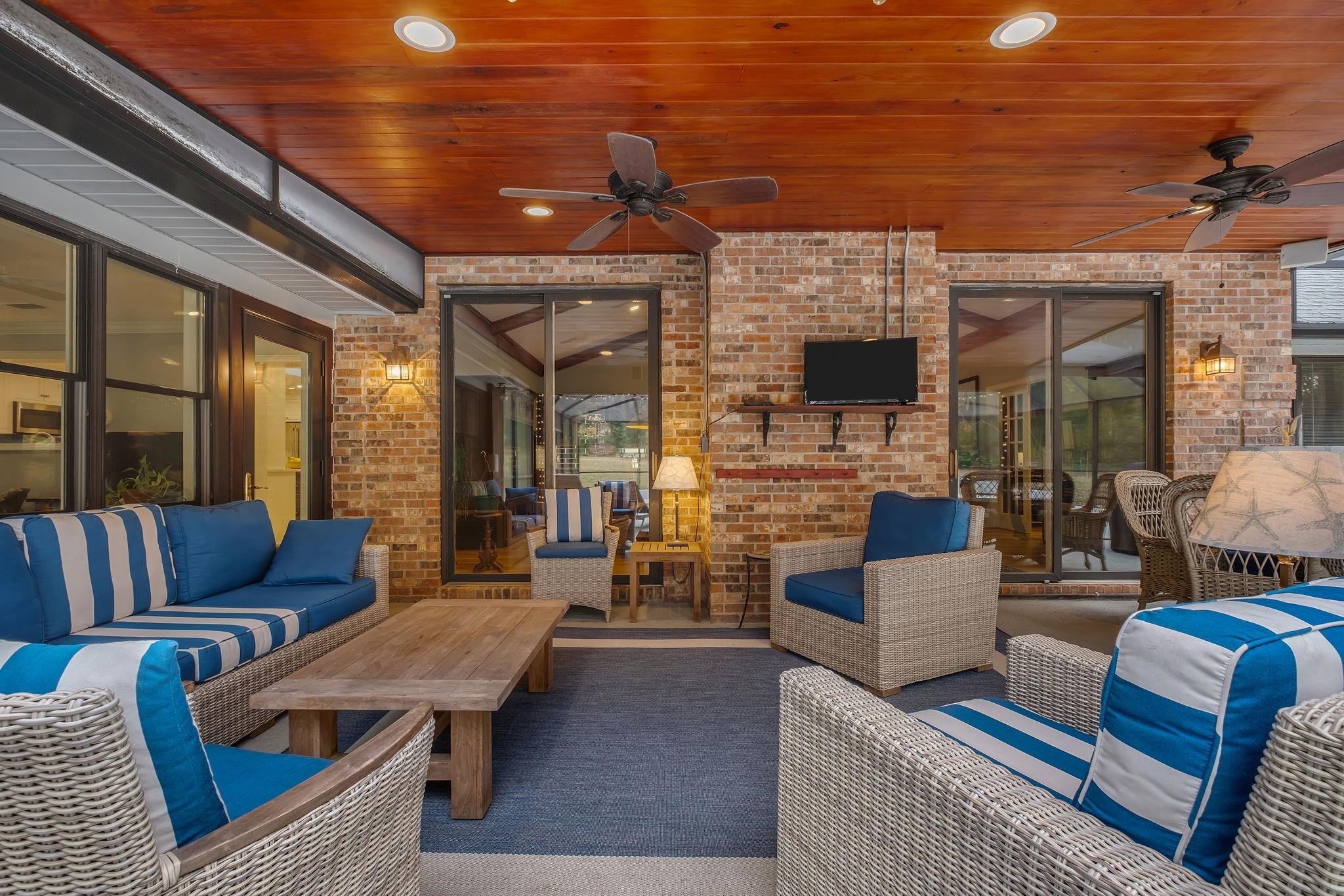 8039 Evening Star Lane