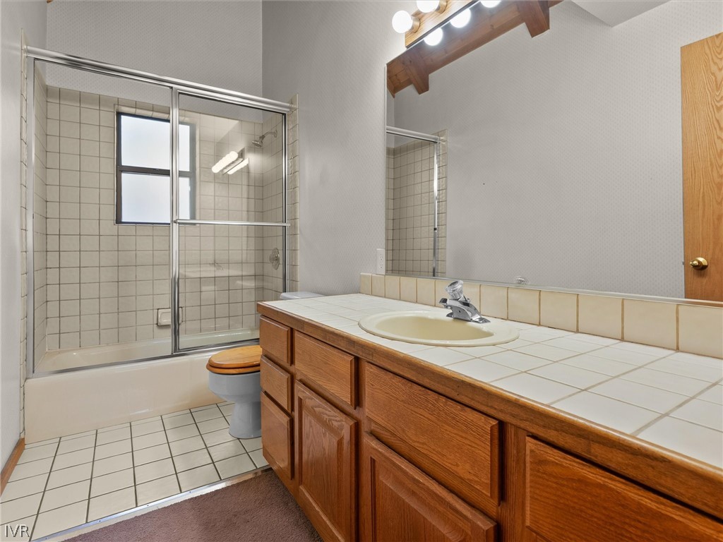 962 Red Feather Court