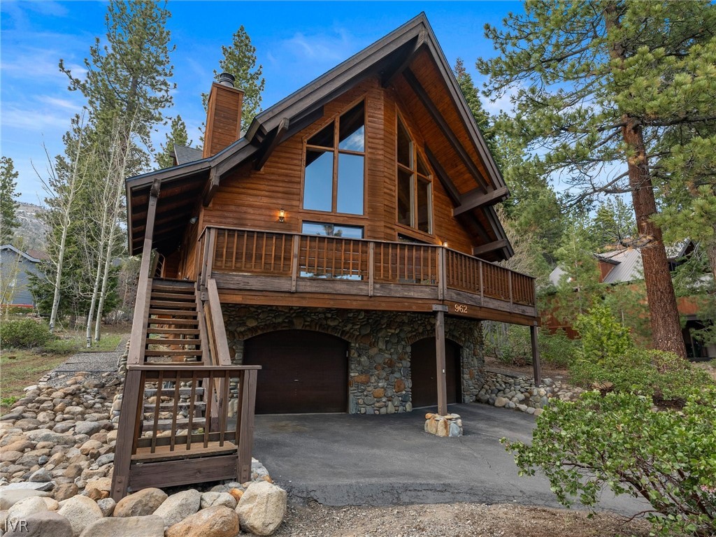 962 Red Feather Court