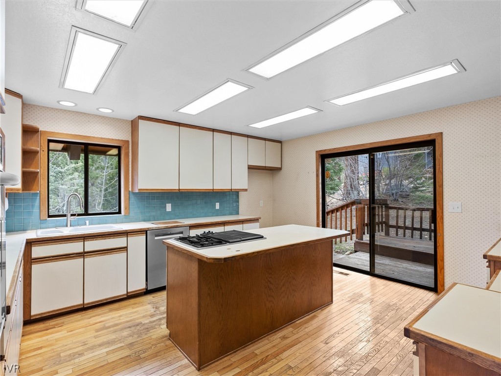 962 Red Feather Court