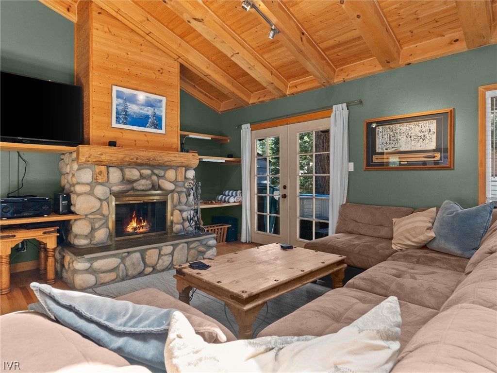 1302 Zurich Lane
