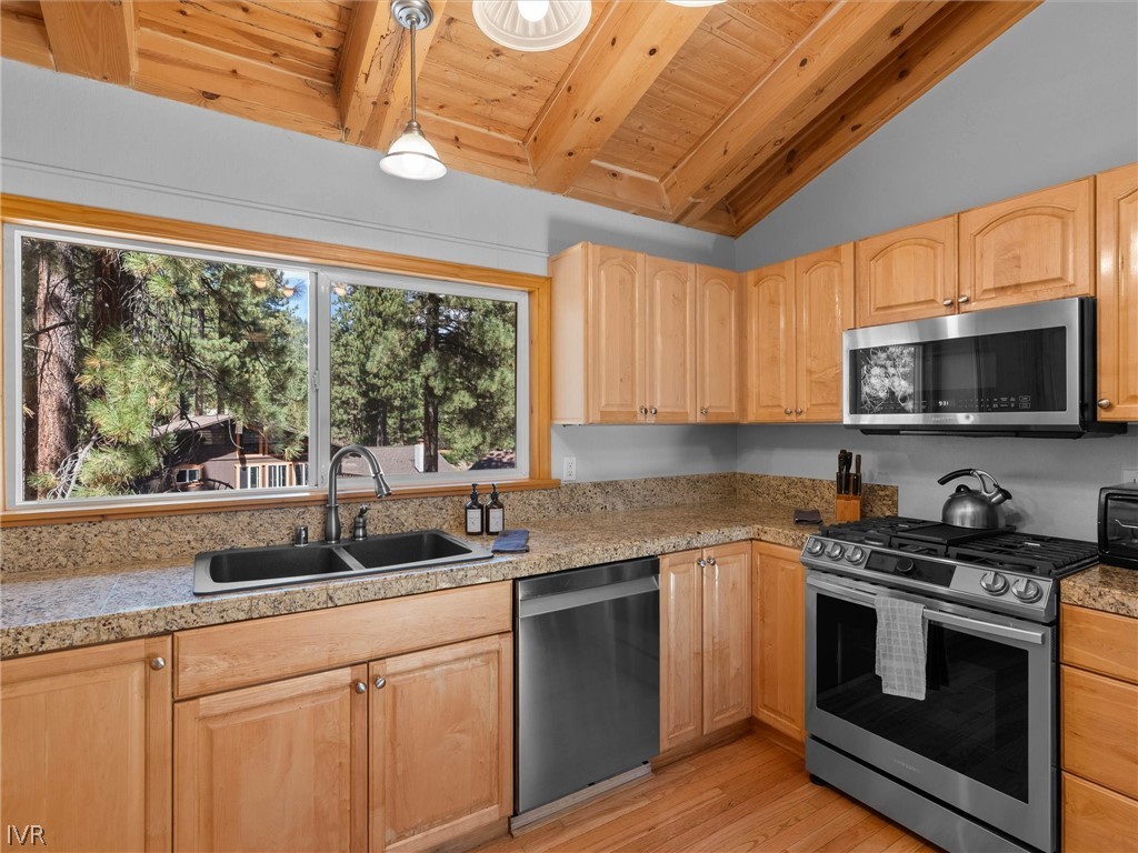 1302 Zurich Lane