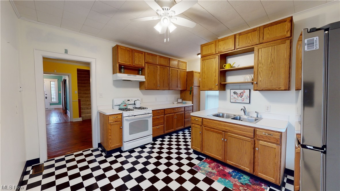1411 W 8th Street