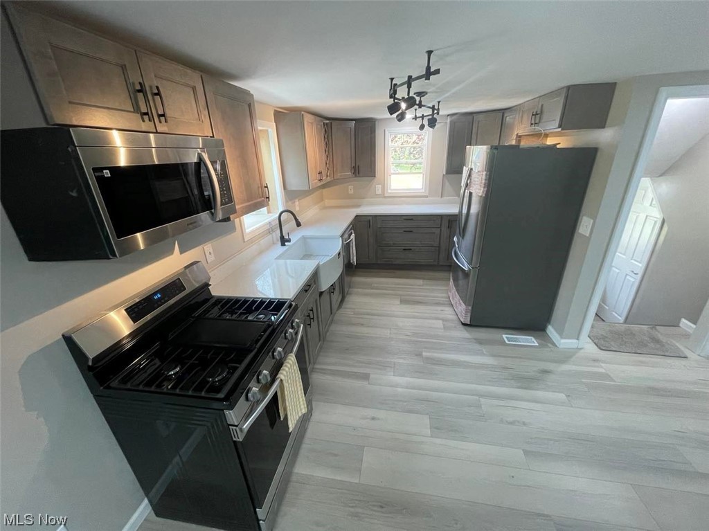 4705 New London Road