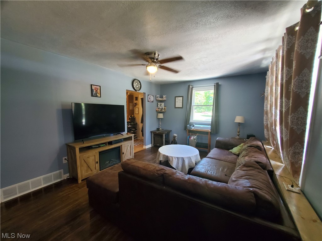 4021 Stanhope Kelloggsville Road
