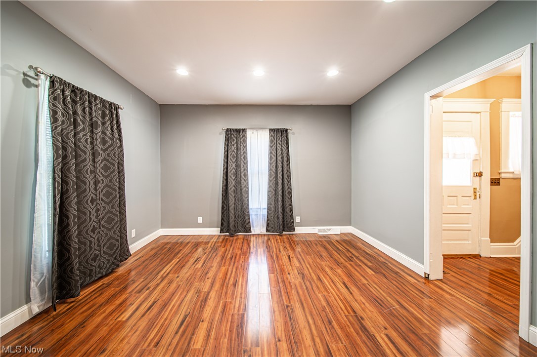 339 E Main Road