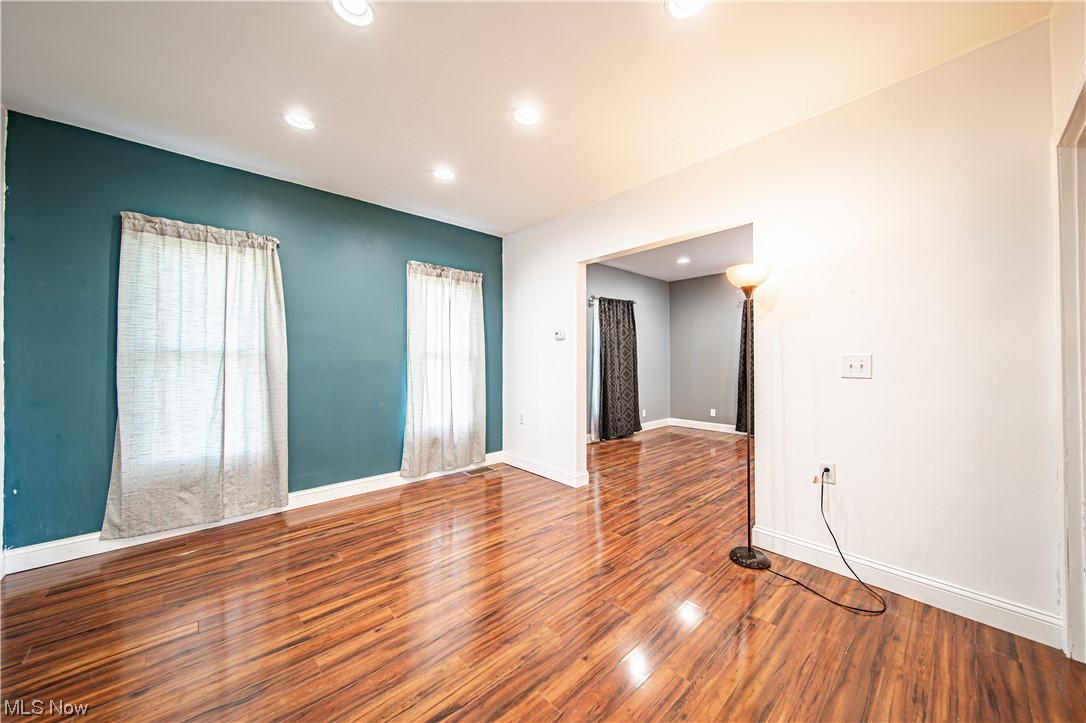 339 E Main Road