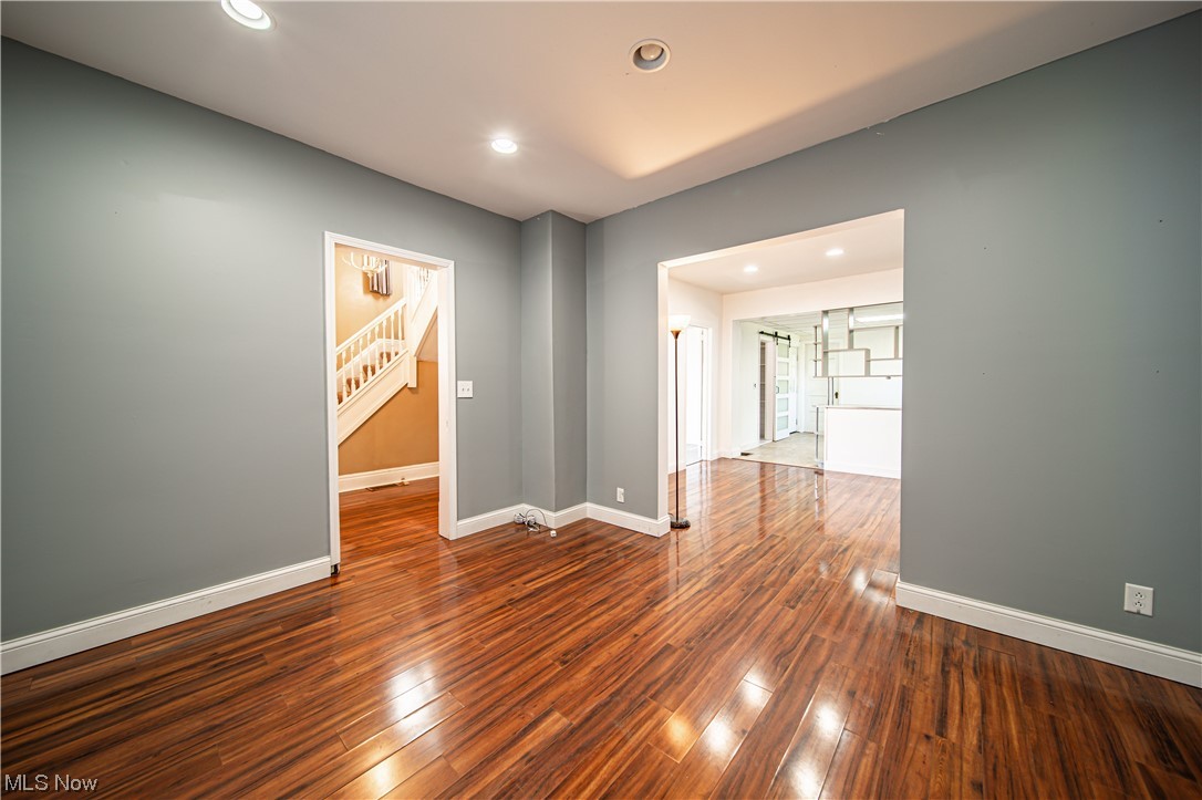 339 E Main Road