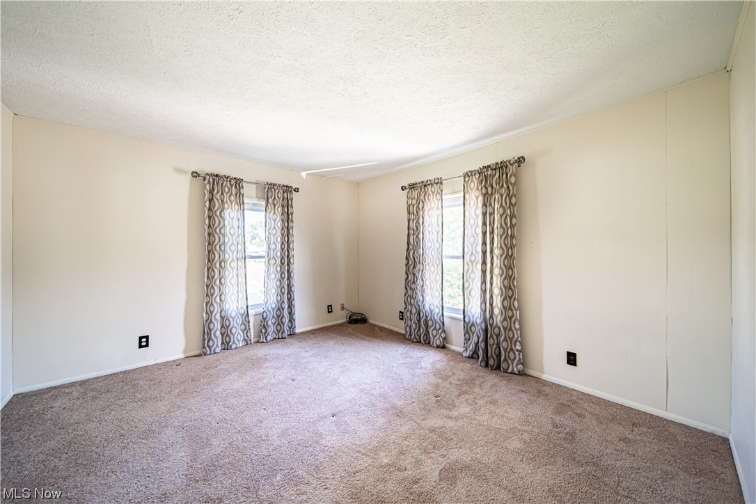 339 E Main Road