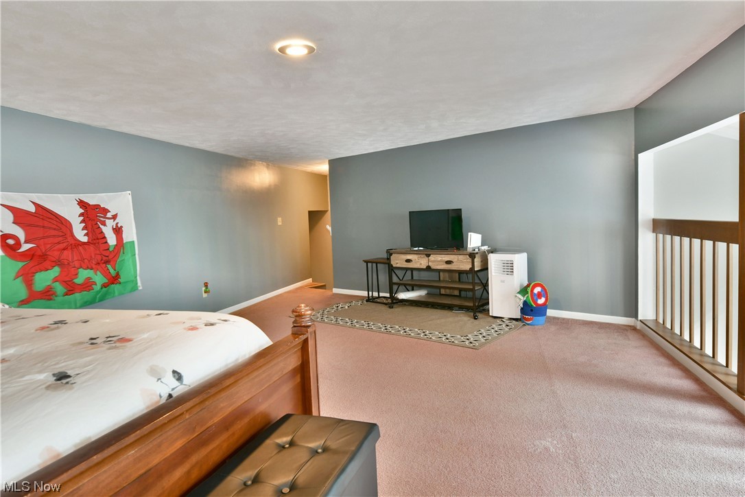 1025 Harbor Street 35