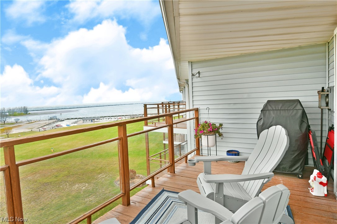 1025 Harbor Street 35