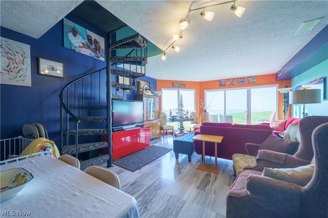 208 Park 4