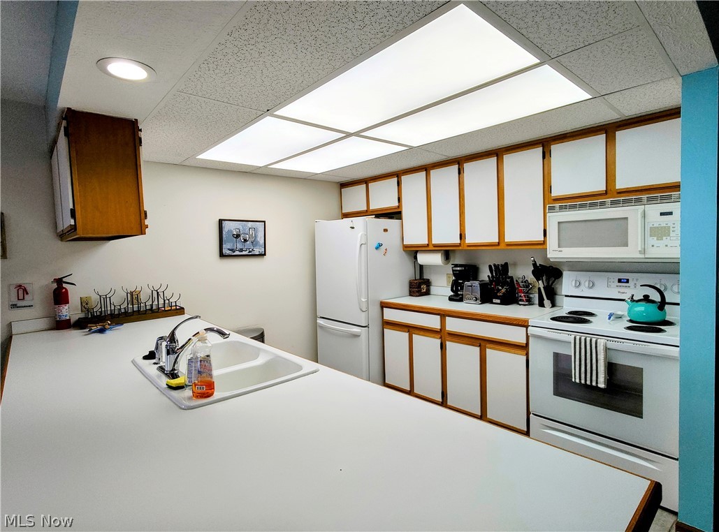 5635 Lake Road E 302F