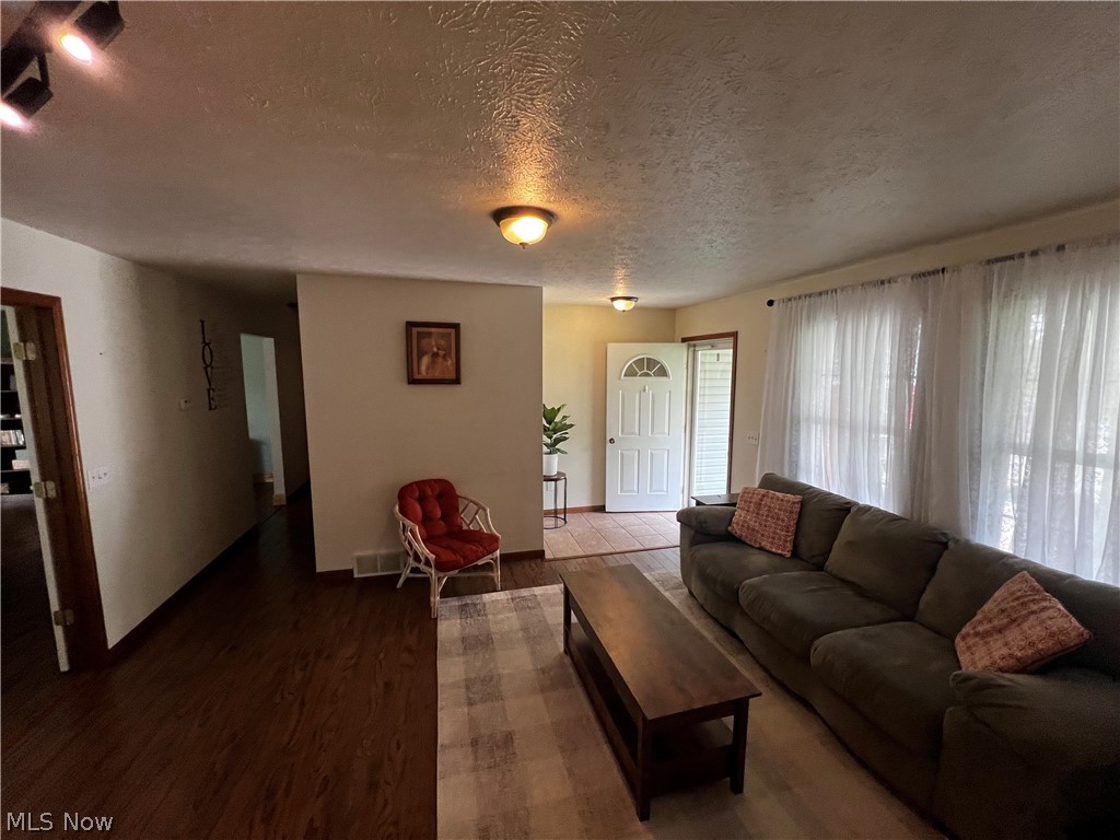 2127 Flame Lake Drive