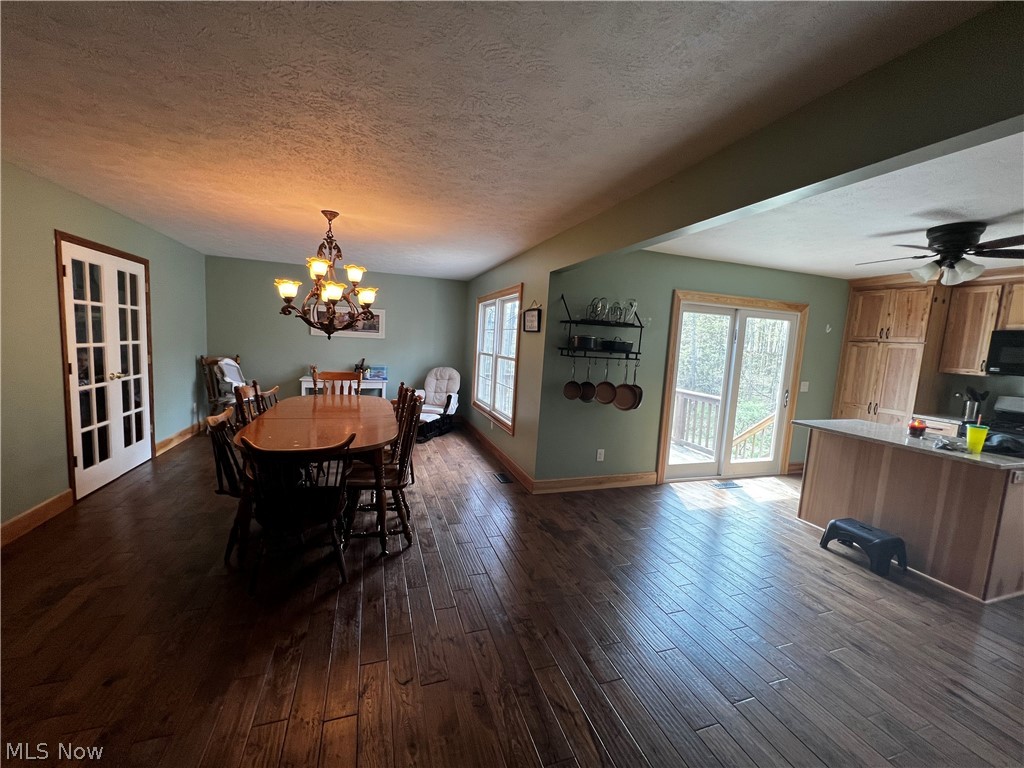 2127 Flame Lake Drive