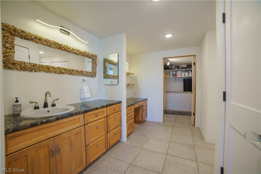 2426 Overlook Drive
