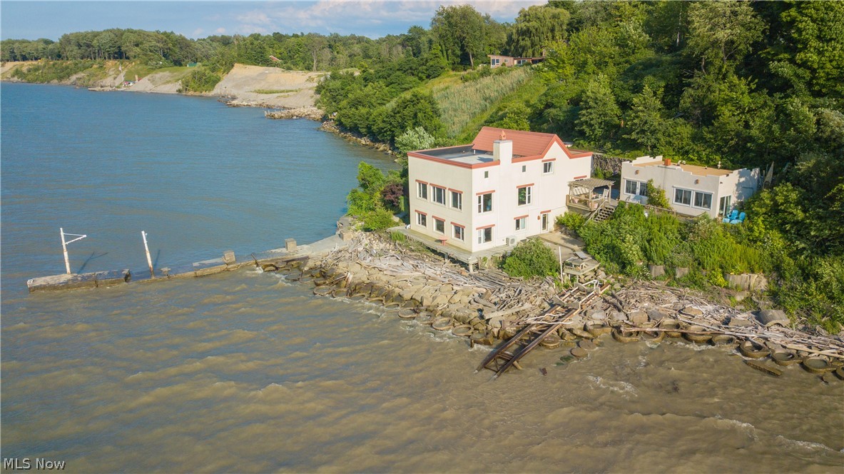 2426 Overlook Drive