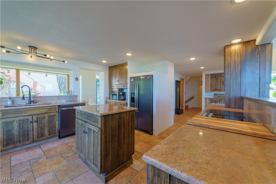 2426 Overlook Drive