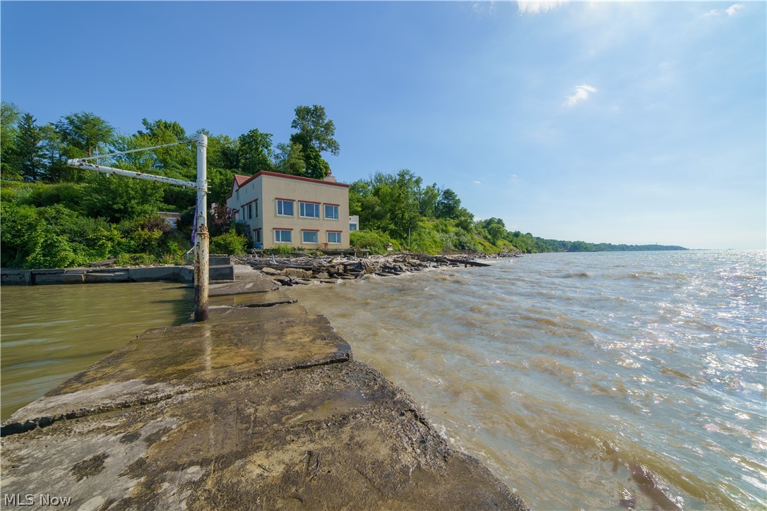 2426 Overlook Drive