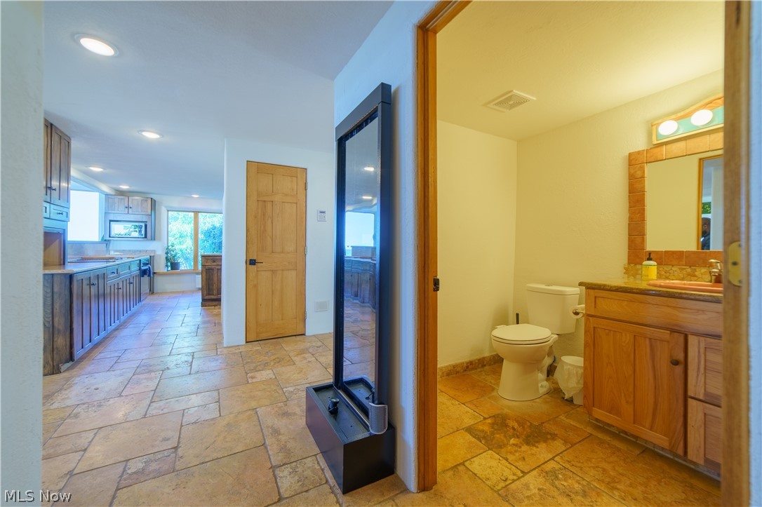 2426 Overlook Drive