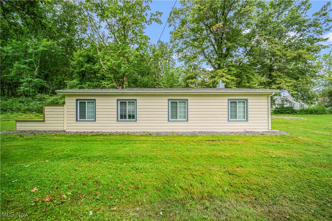 6202 Lake Road W