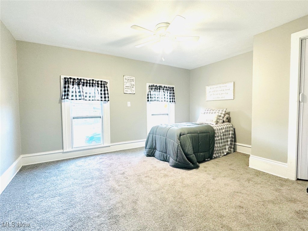 527 W 41st Street