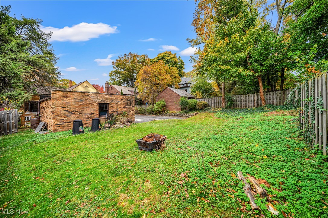 2710 Edgehill Road