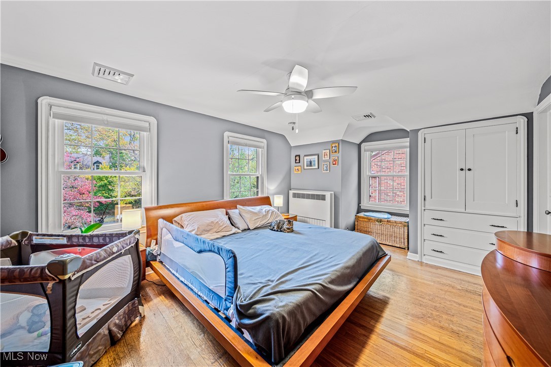 2710 Edgehill Road