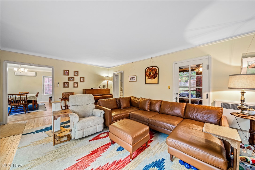 2710 Edgehill Road
