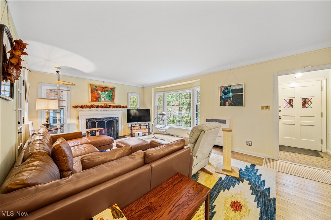 2710 Edgehill Road