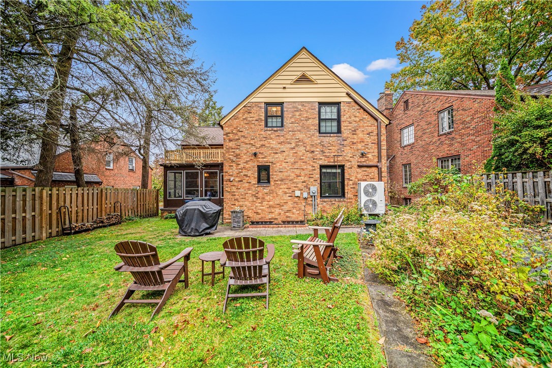 2710 Edgehill Road