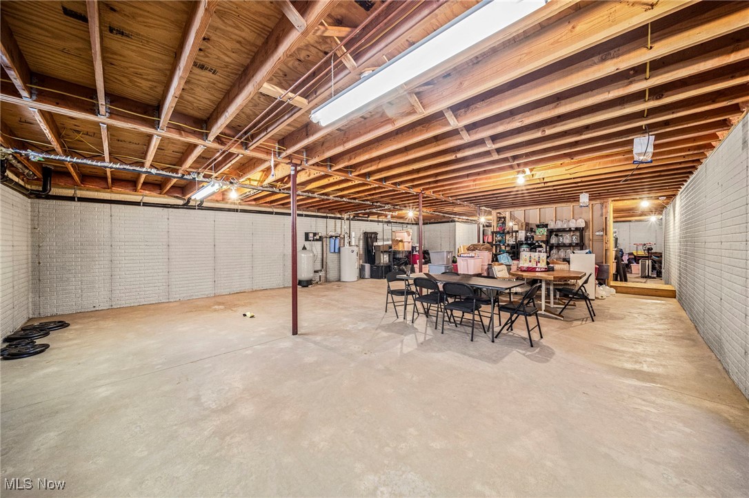 282 S Ridge Road W