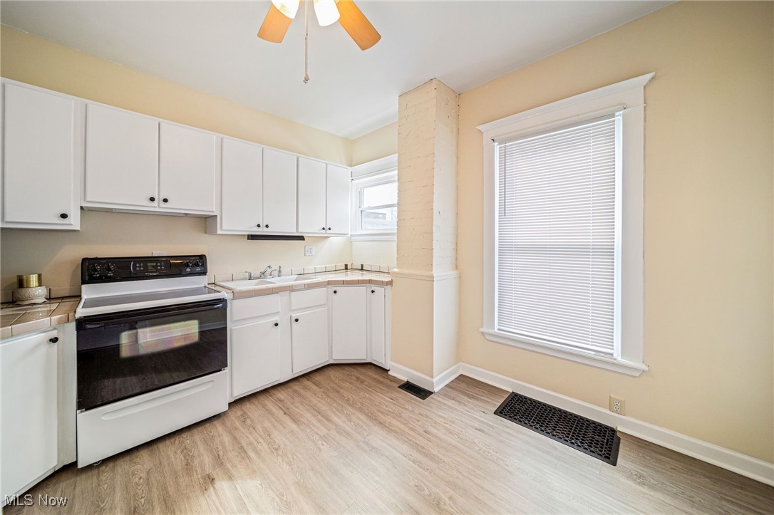 818 W 50th Street