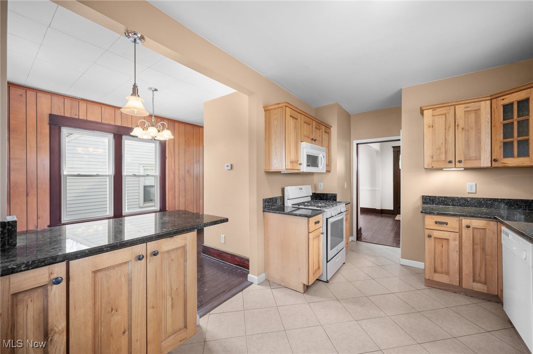 1825 W 8th Street
